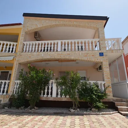 Filipovic Apartment Vir